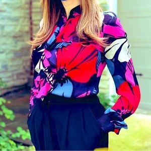 Tory Burch Long Sleeve Floral Blouse Button Down with Ruffle. Size 4. Worn w/ ❤️